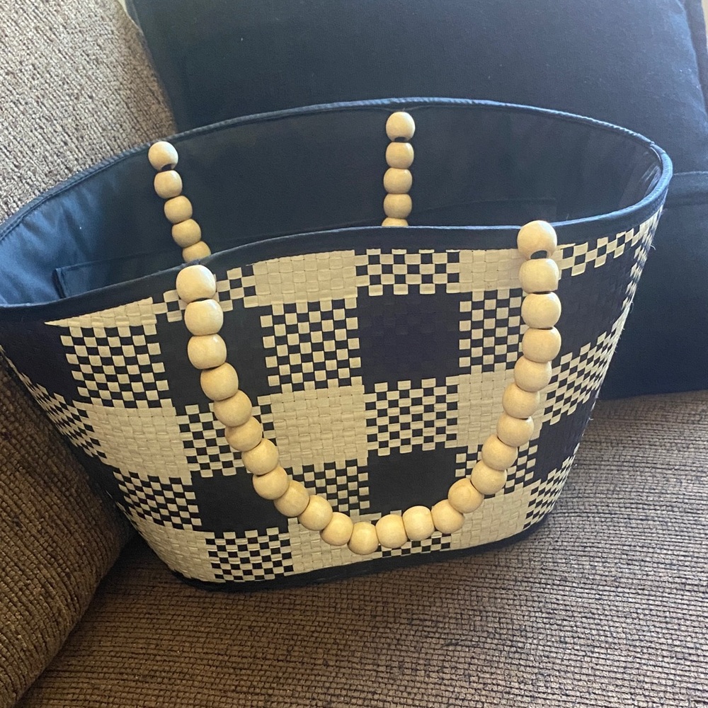 New, Never Used Straw Tote Bag With Cute Wooden Bead Handles